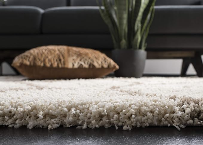 SAFAVIEH Hudson Shag Collection 5' Round Ivory/Beige SGH280D Moroccan Ogee Trellis Non-Shedding Living Room Bedroom Dining Room Entryway Plush 2-inch Thick Area Rug
