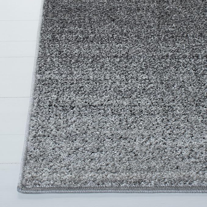 SAFAVIEH Adirondack Collection Accent Rug - 4' x 6', Grey & Dark Grey, Modern Ombre Design, Non-Shedding & Easy Care, Ideal for High Traffic Areas in Entryway, Living Room, Bedroom (ADR142H)